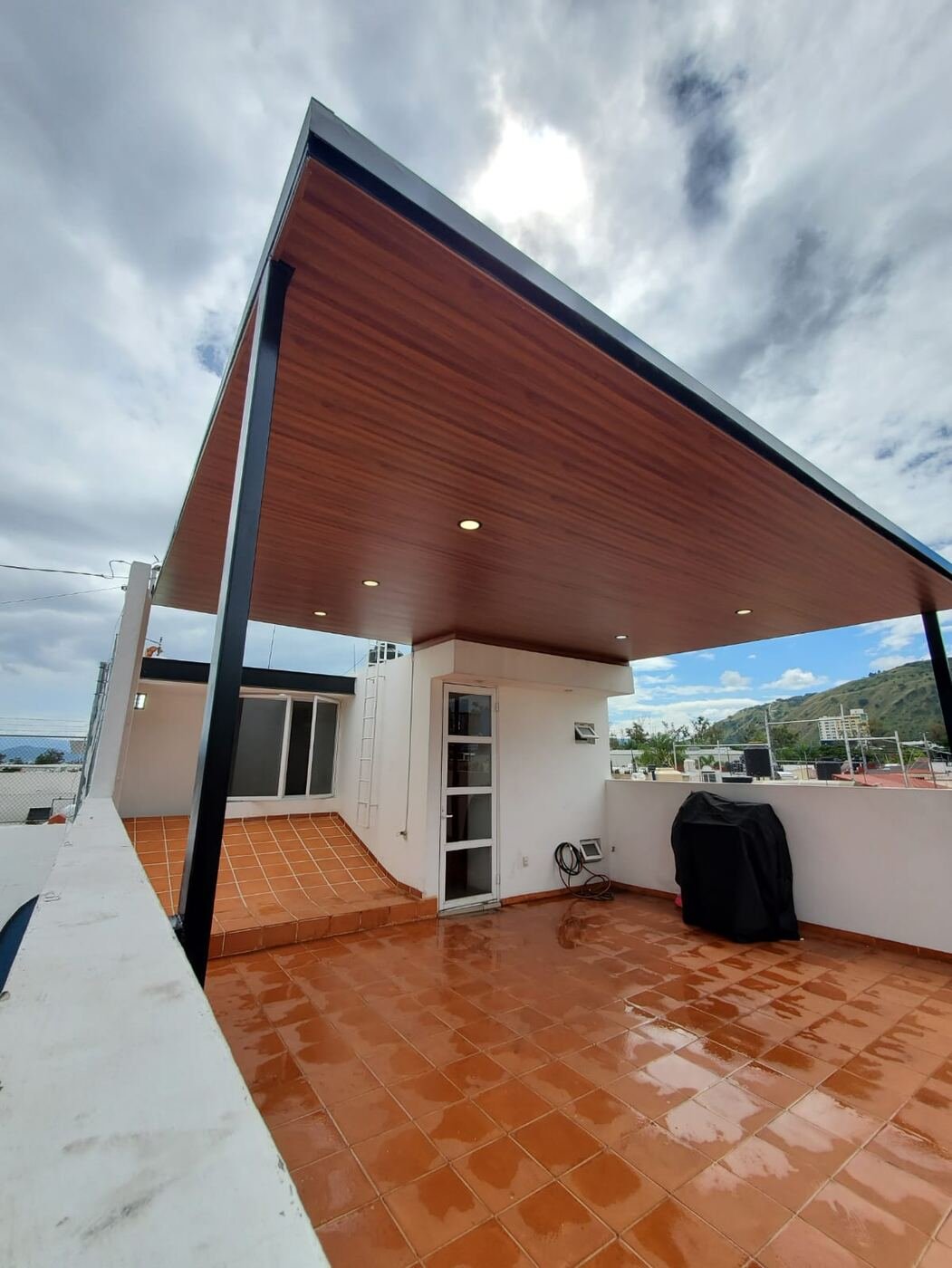 Pérgola Cobijo instalada: Roof garden